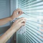 blinds, hands, cleaning-5928692.jpg